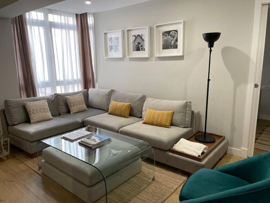 Apartamento Velarde-Maestranza Apartman Sevilla Kültér fotó