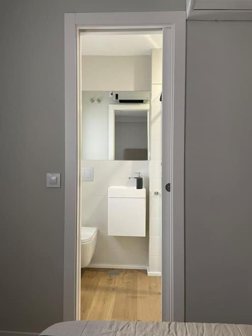 Apartamento Velarde-Maestranza Sevilla Kültér fotó